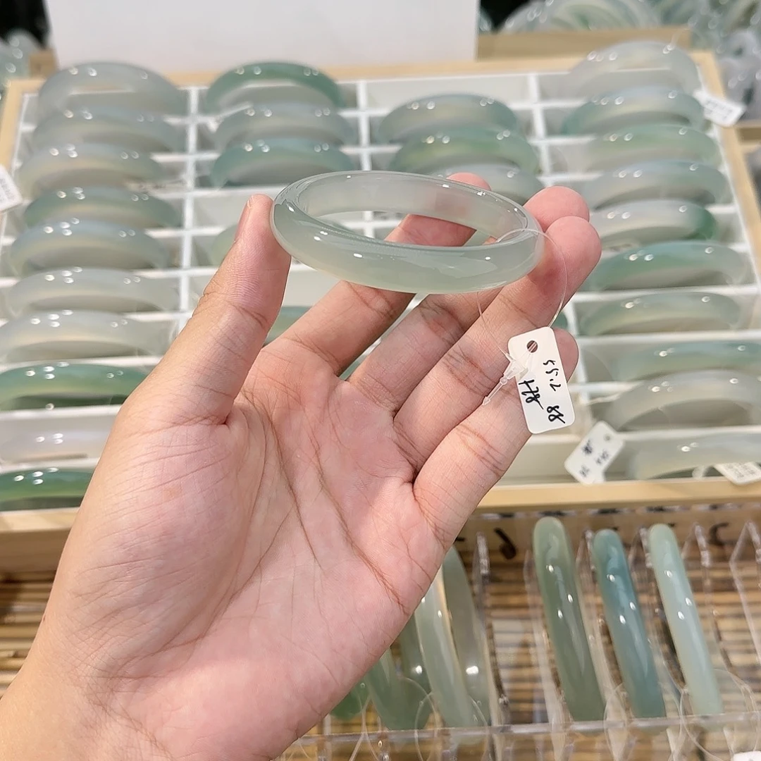 手镯玛瑙/玉髓未镶嵌圈口55.2