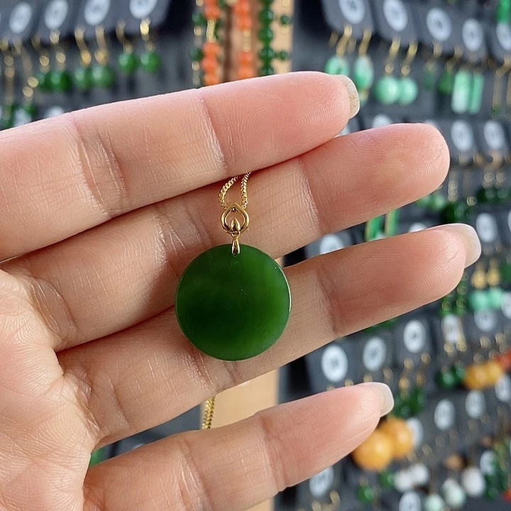 和田玉吊坠(赠链)18K金镶嵌