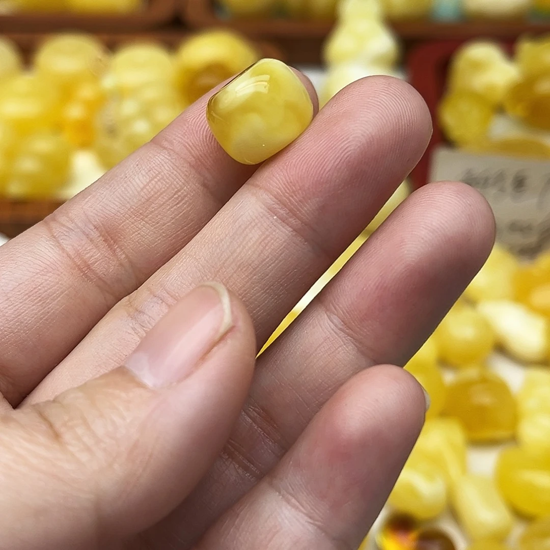 蜜蜡未镶嵌裸石天然