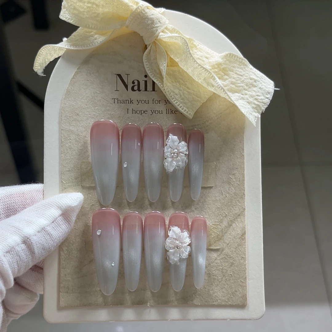 冰透花朵穿戴甲纯显白气质高级美甲贴片