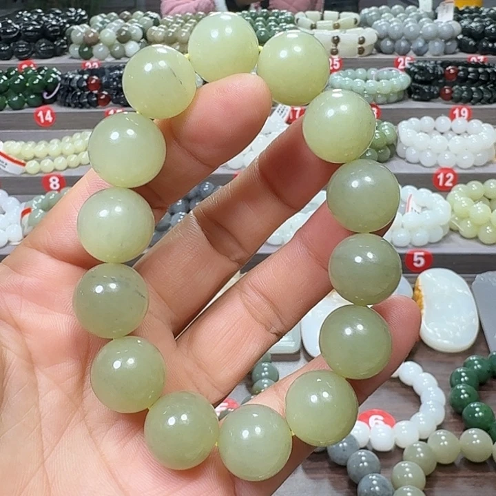 未镶嵌手链和田玉新疆若羌黄口料青花卡16