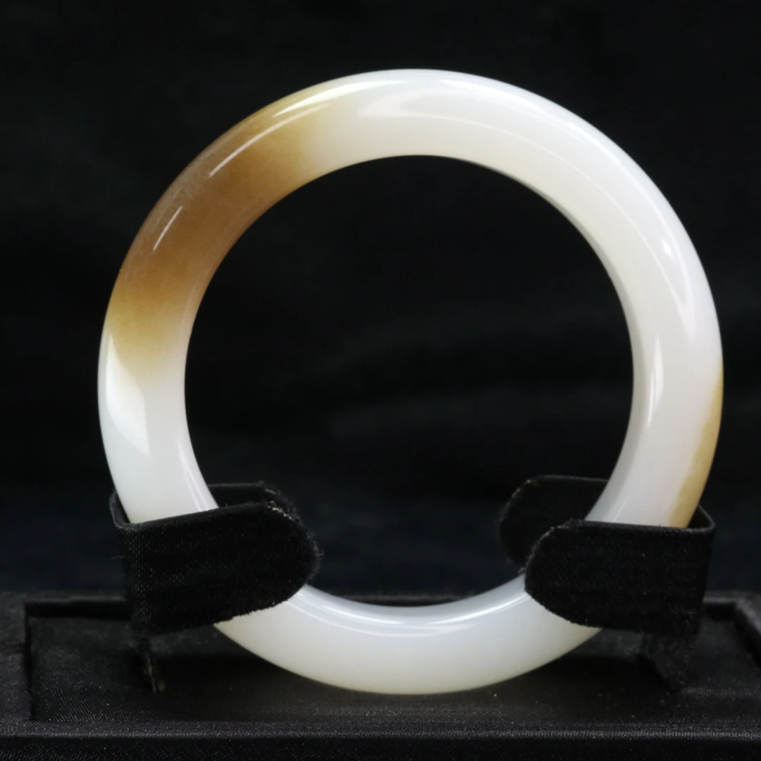 42和田玉羊脂白手镯/800296上海嘉禾拍卖