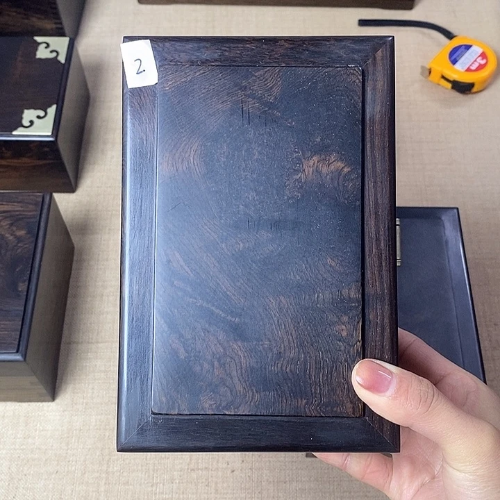 木修**性紫光檀收纳盒