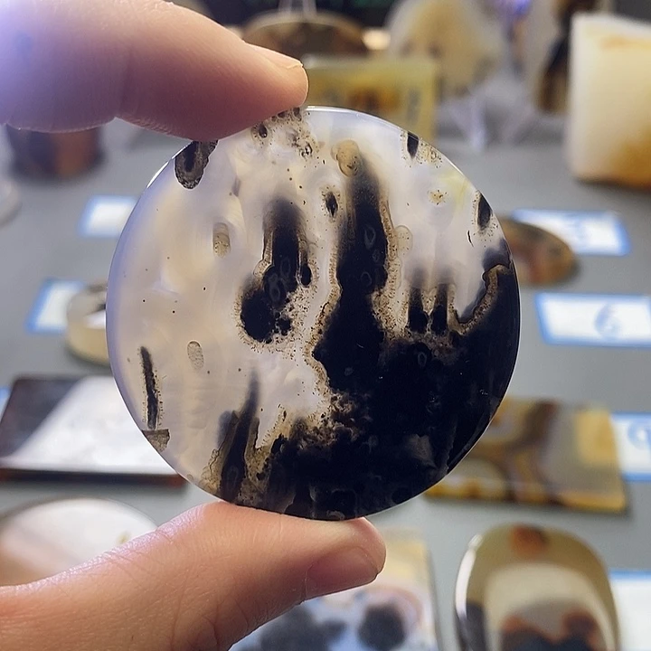 玛瑙/玉髓未镶嵌珠宝半成品49