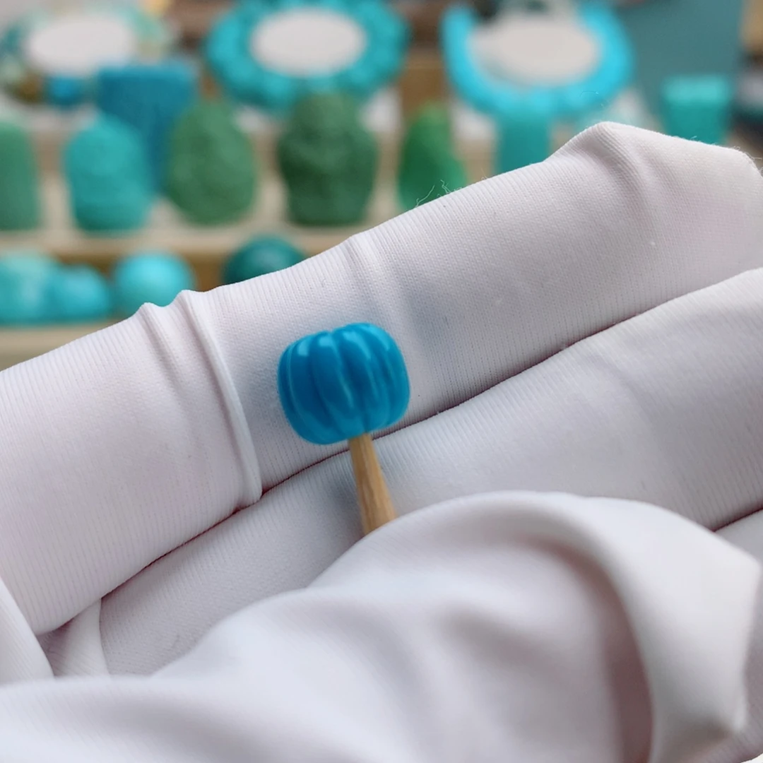 绿松石未镶嵌挂件