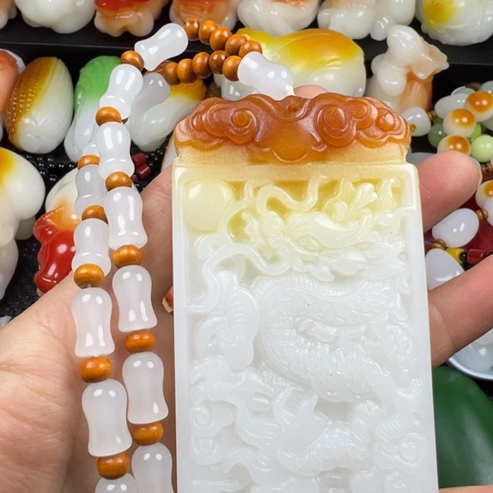 新疆戈壁五彩石金丝
