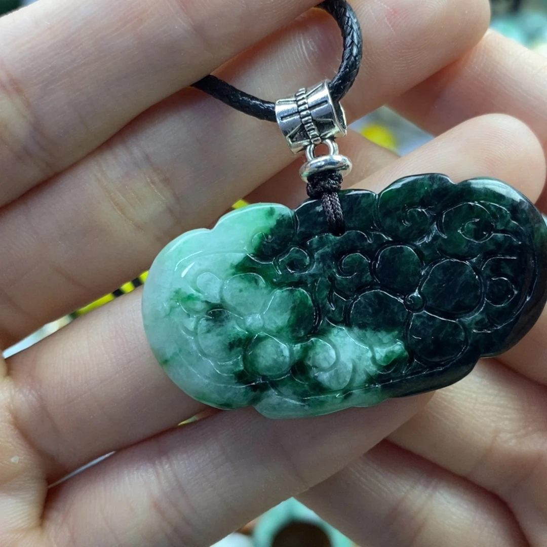 翡翠未镶嵌颈饰吊坠