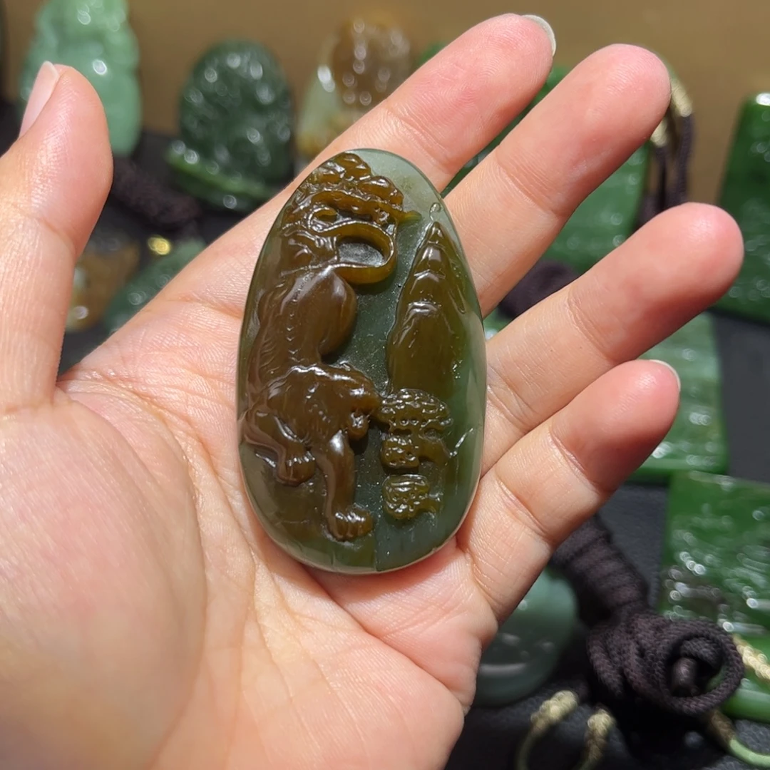 颈饰未镶嵌和田玉