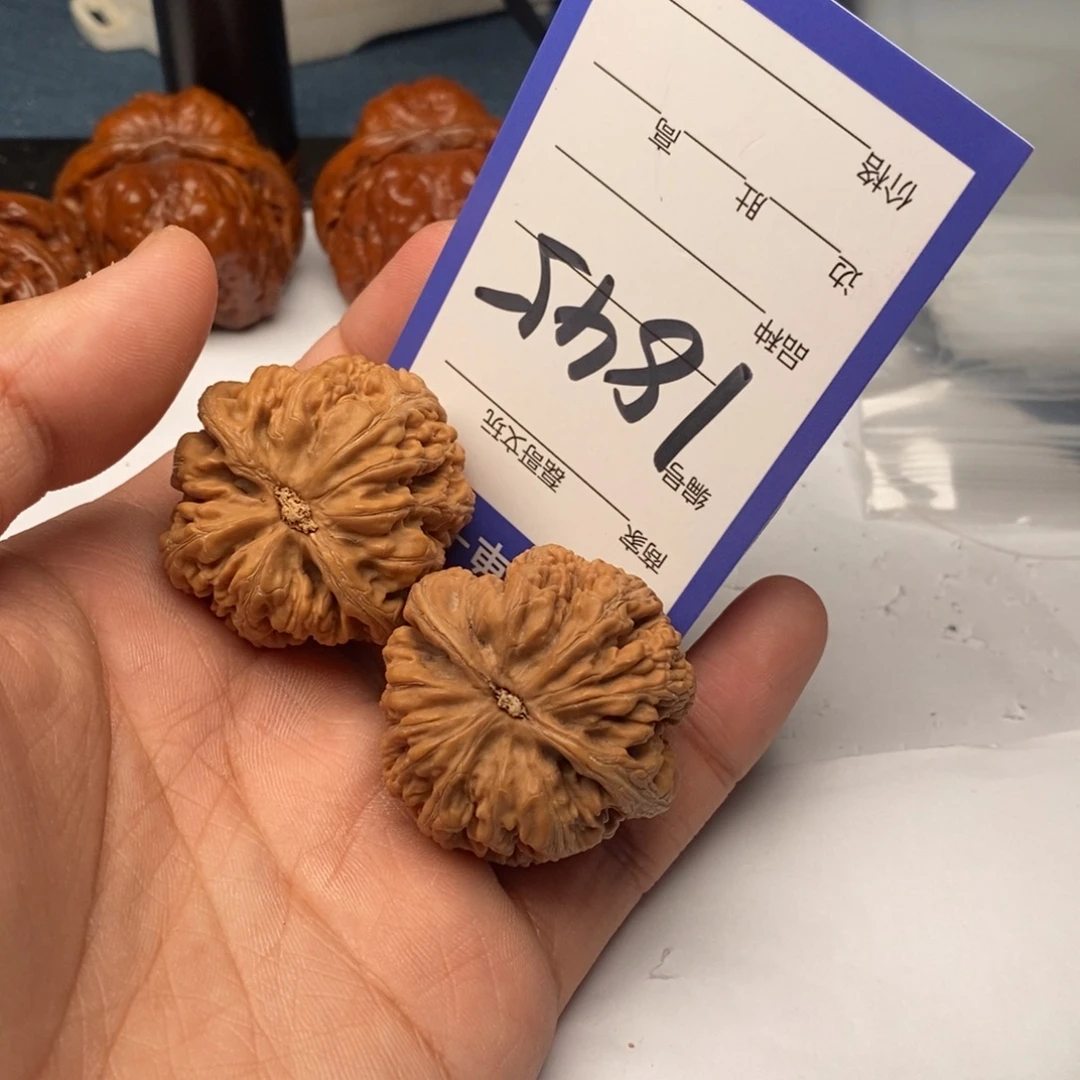 文玩核桃把件1845