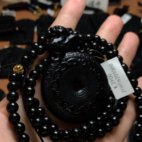 大*天然缅甸a货钢琴黑挂件