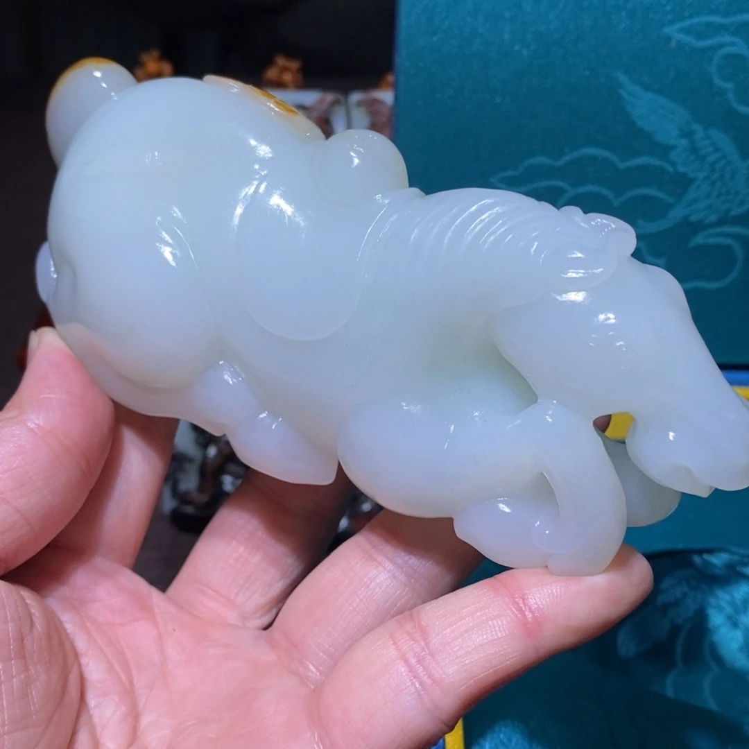 和田玉挂件未镶嵌乔*亚