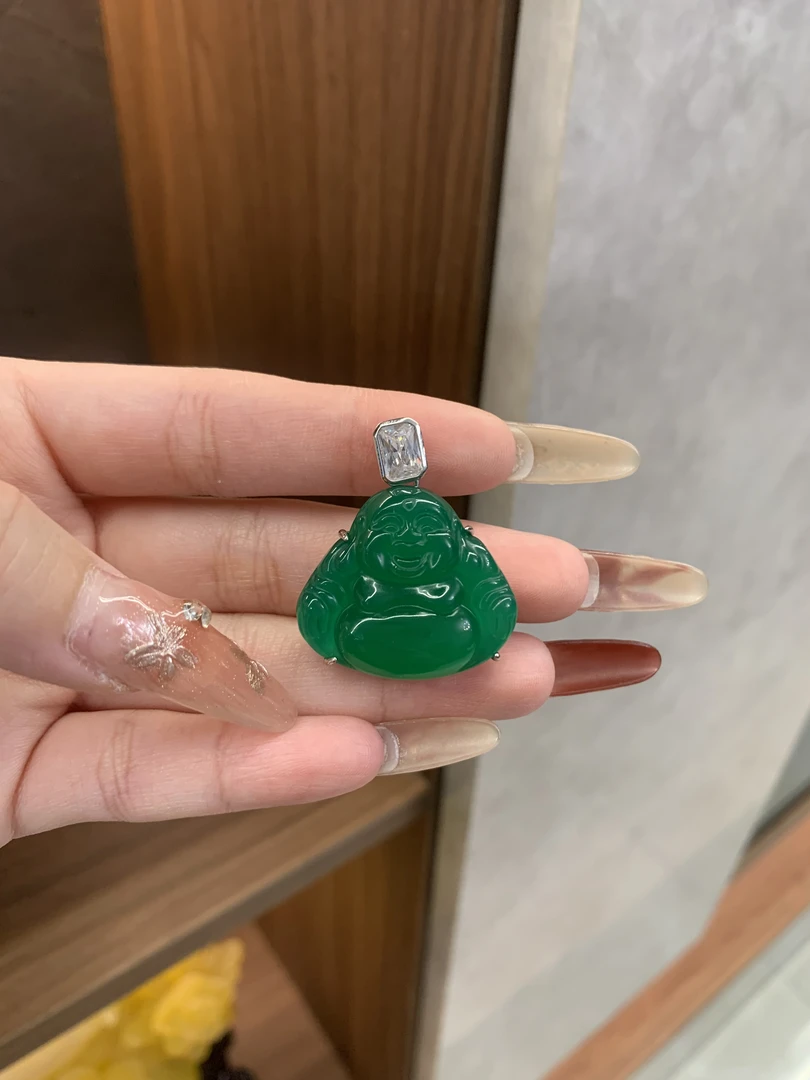 玛瑙玉髓S925银镶嵌佛公吊坠