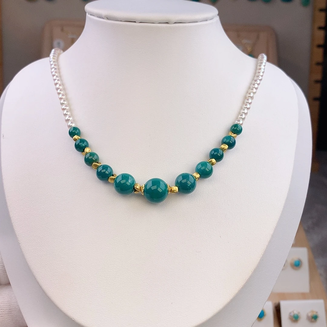 绿松石未镶嵌颈饰