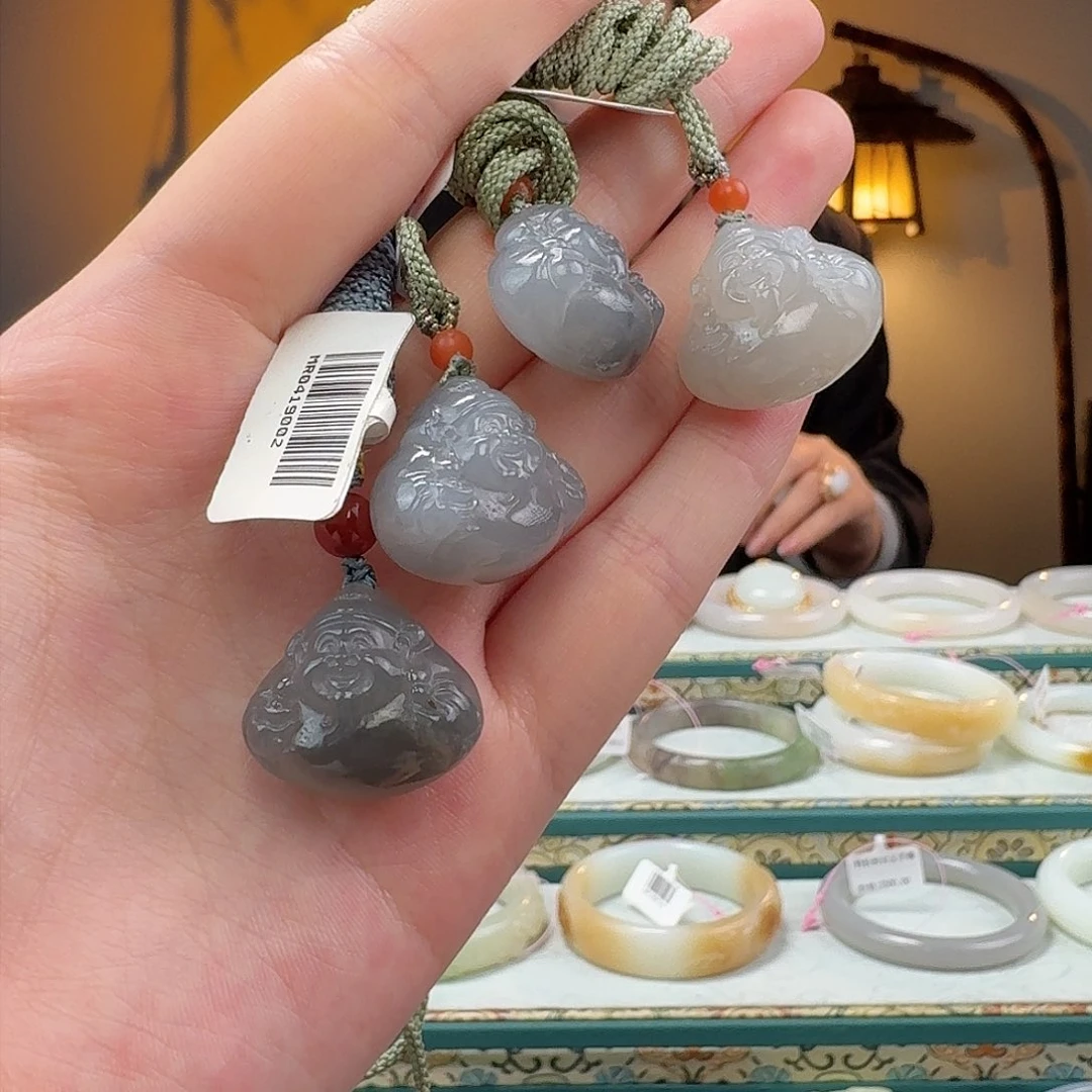 和田玉吊坠拍一发一多样性发货未镶嵌