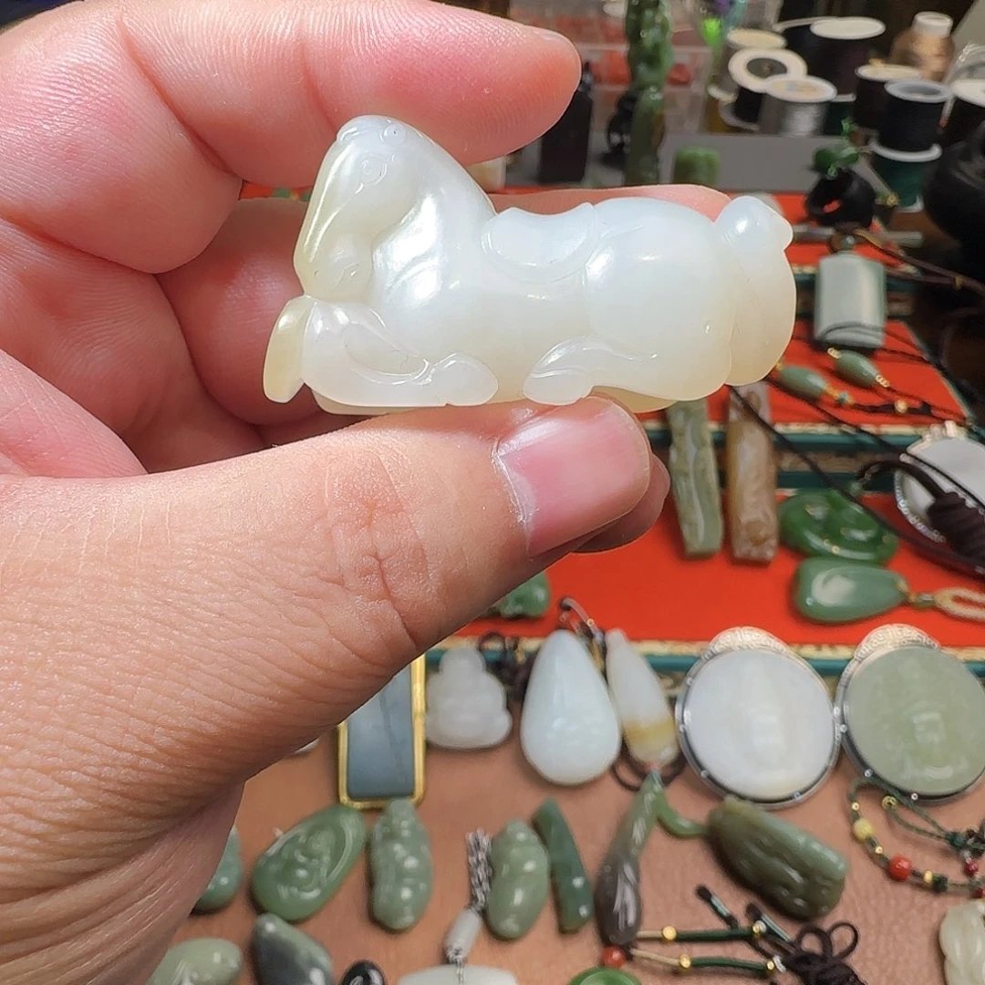 和田玉颈饰未镶嵌远*