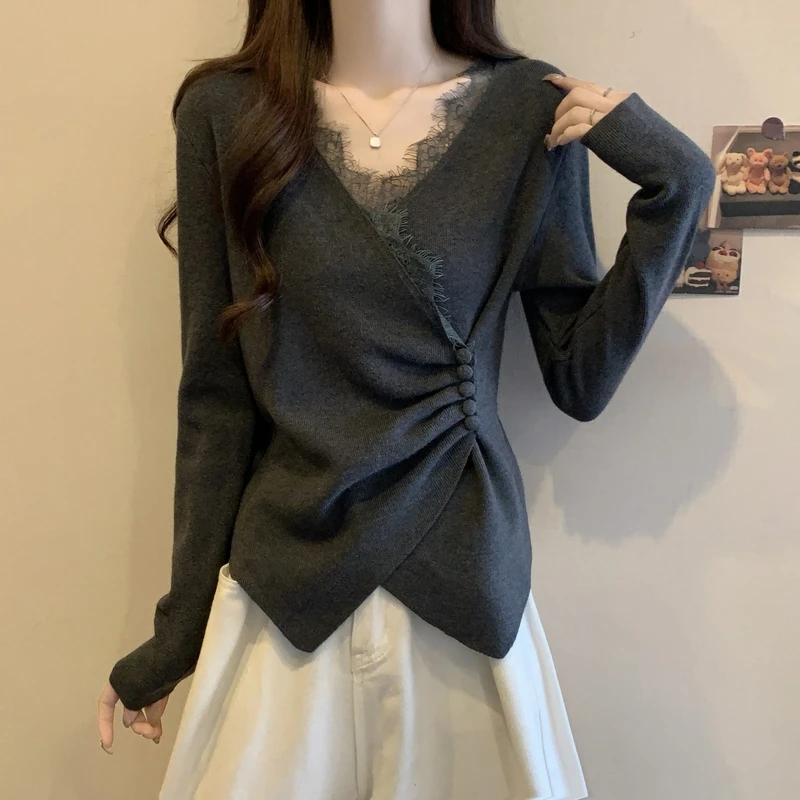 大码女装遮肚子法式蕾丝V领针织衫女秋冬胖mm显瘦不规则打底毛衣