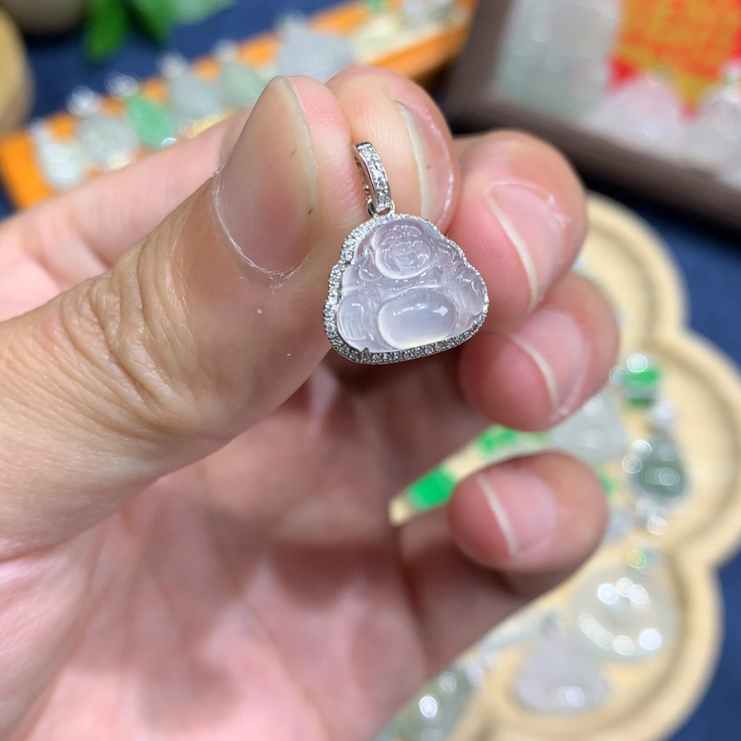 翡翠18K金镶嵌颈饰佛公