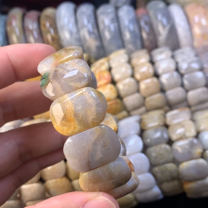 未镶嵌手链硅化珊瑚（珊瑚玉）