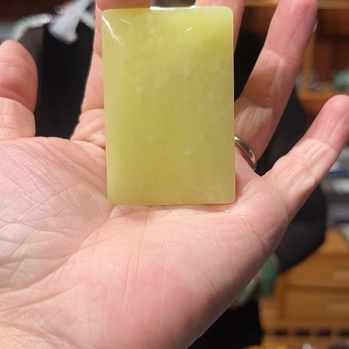 颈饰未镶嵌和田玉（糖玉）
