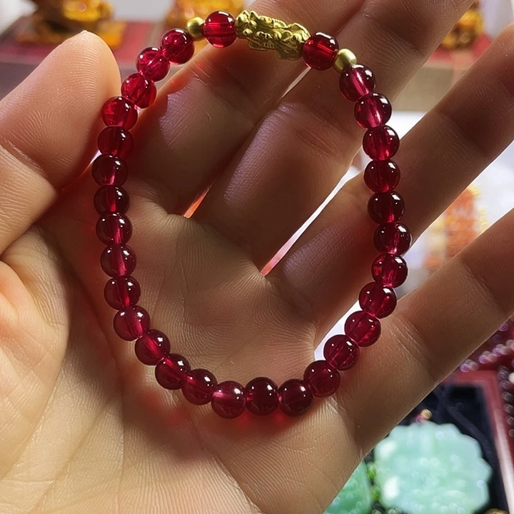 红色珠子貔貅手链