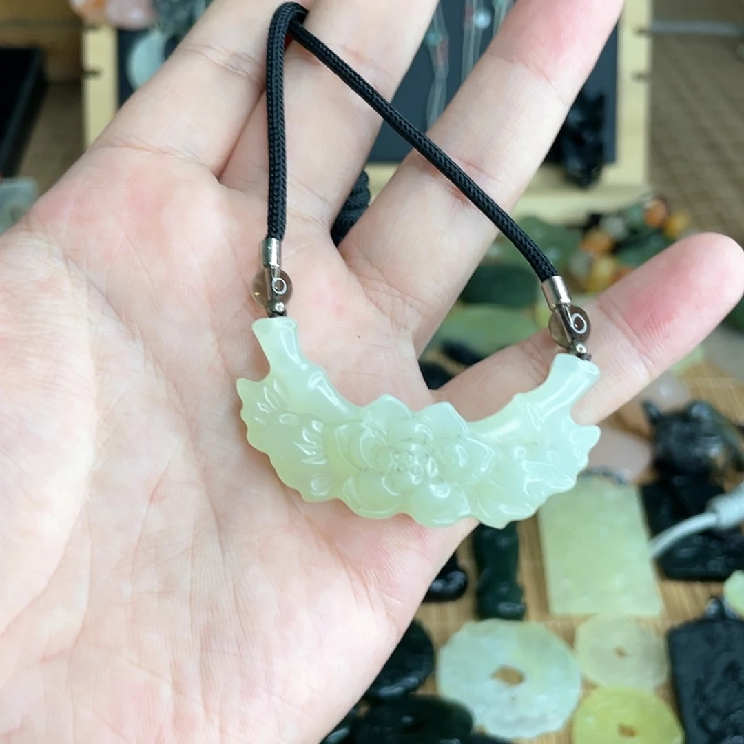 【闪购商品】岫玉未镶嵌颈饰