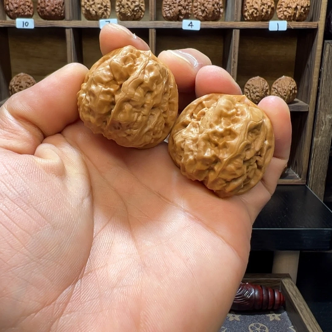 王***跑吊坠文玩核桃哇哇