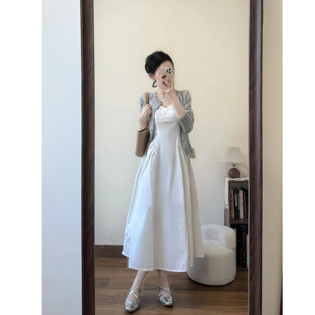 2025秋季韩版温柔风灰色针织开衫女搭配白色吊带连衣裙气质两件套
