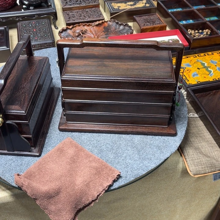 紫檀木类成套家具谐*