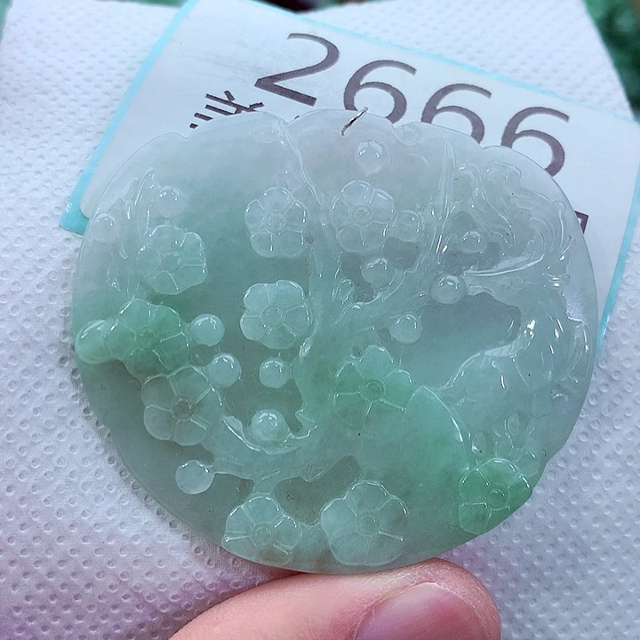 吊坠(不含链)未镶嵌翡翠