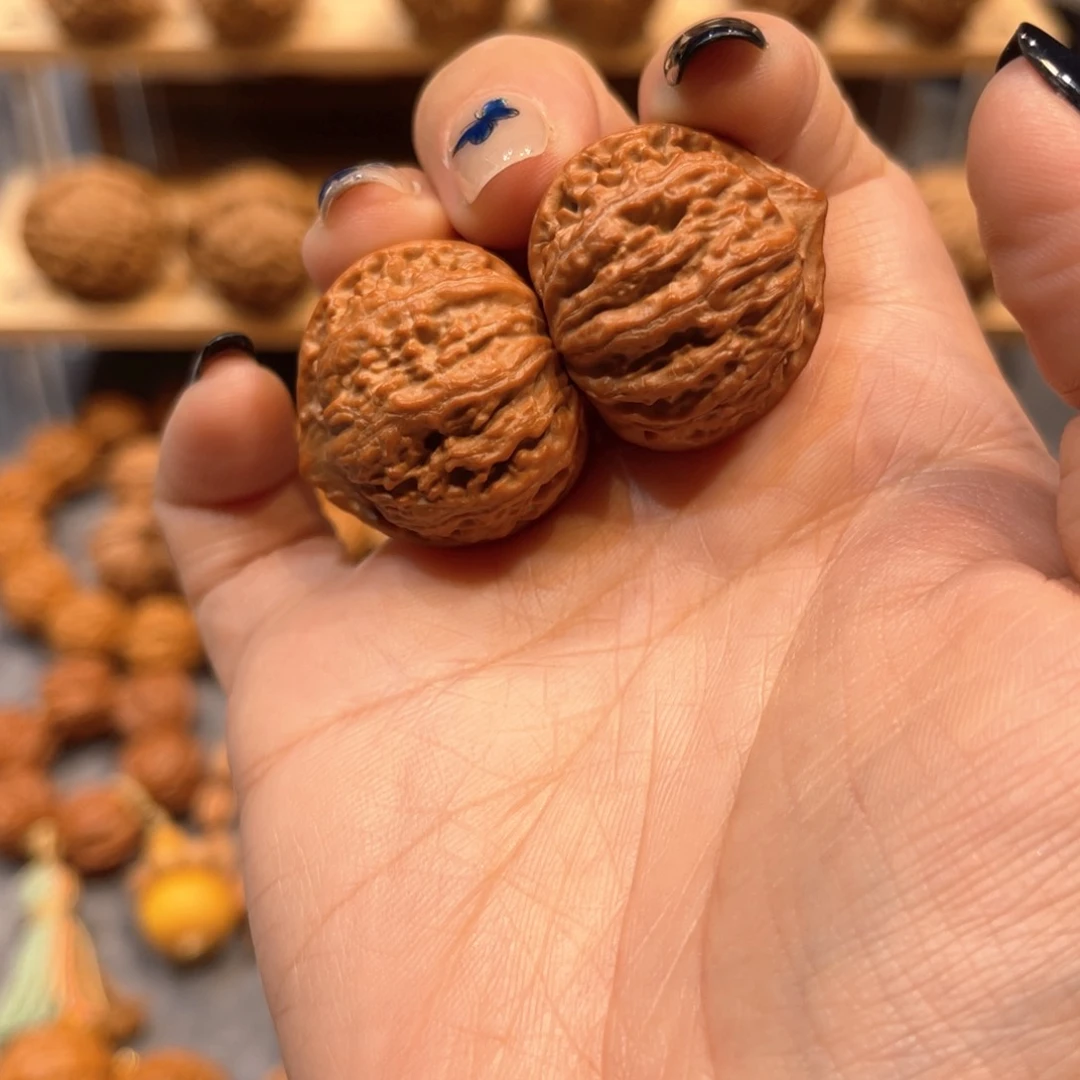 桃核把件矮桩盘龙纹