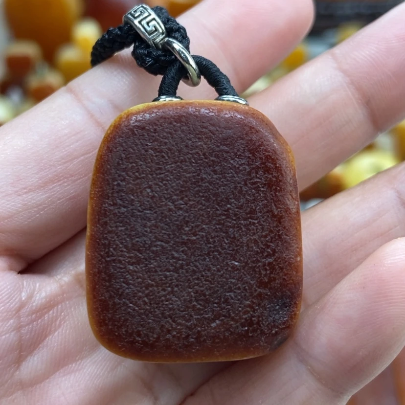 【闪购商品】琥珀颈饰未镶嵌