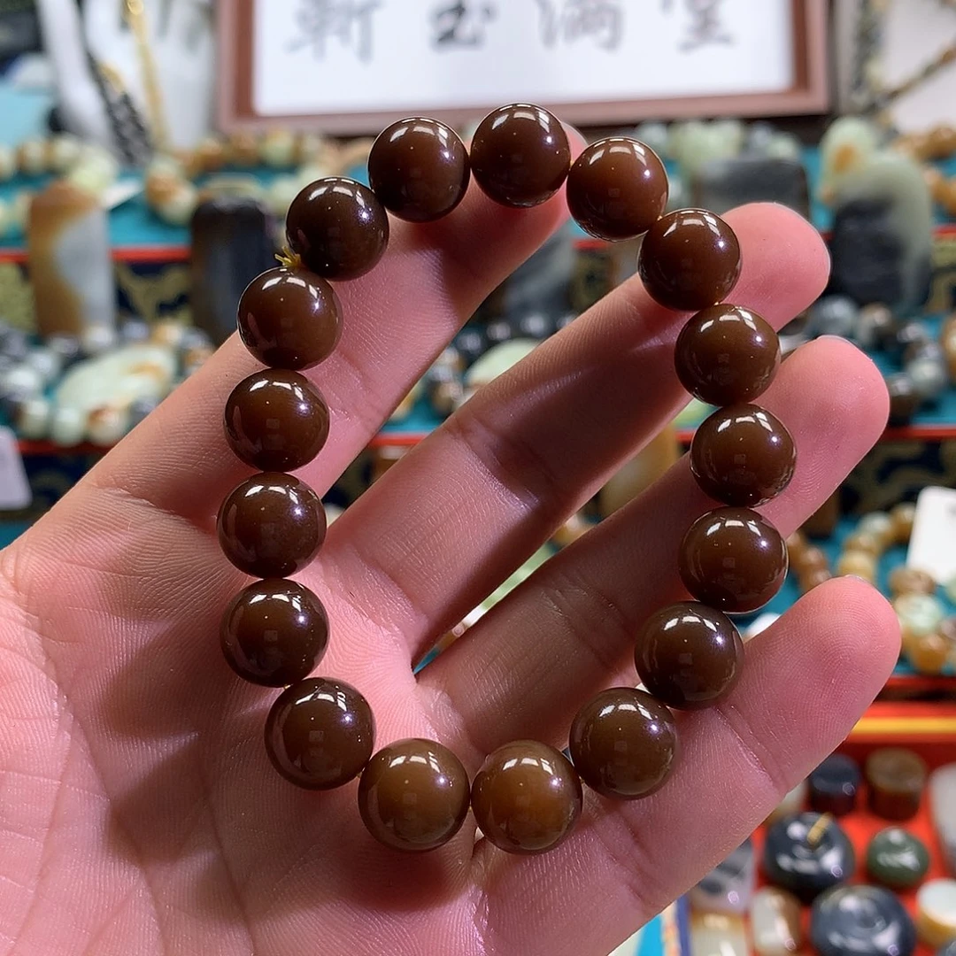 王***斌和田玉（糖玉）未镶嵌手链