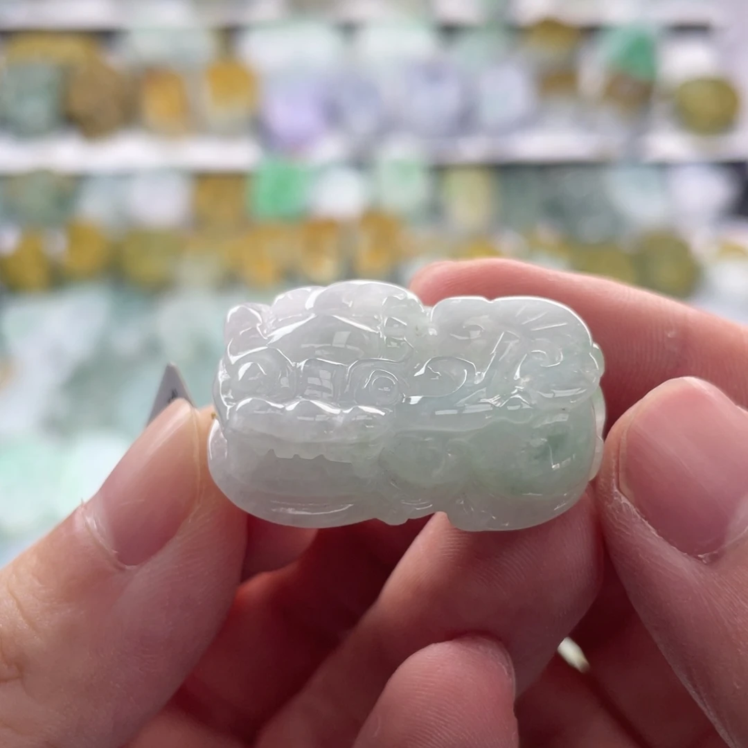 翡翠未镶嵌颈饰貔貅2
