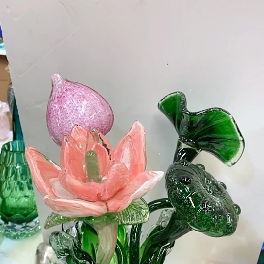 琉璃花瓶高45厘米宽9厘米