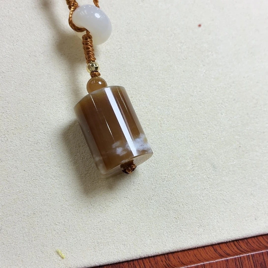 衣***装和田玉未镶嵌颈饰