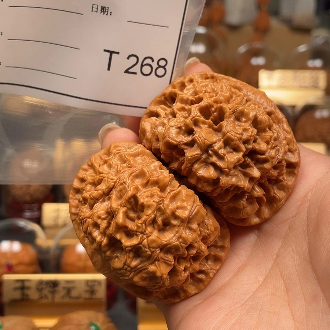 文玩核桃吊坠心*官帽55。268