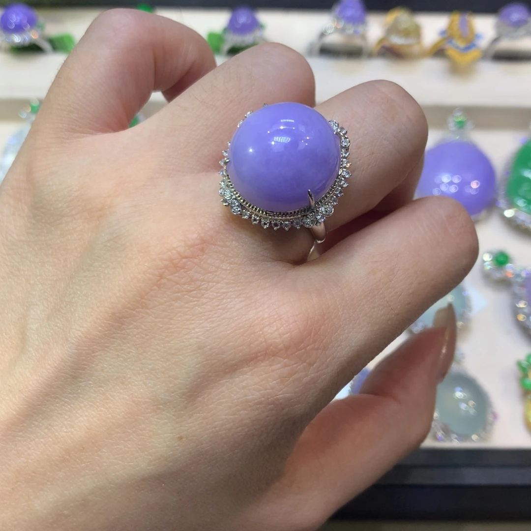 心***怡翡翠18K金镶嵌颈饰