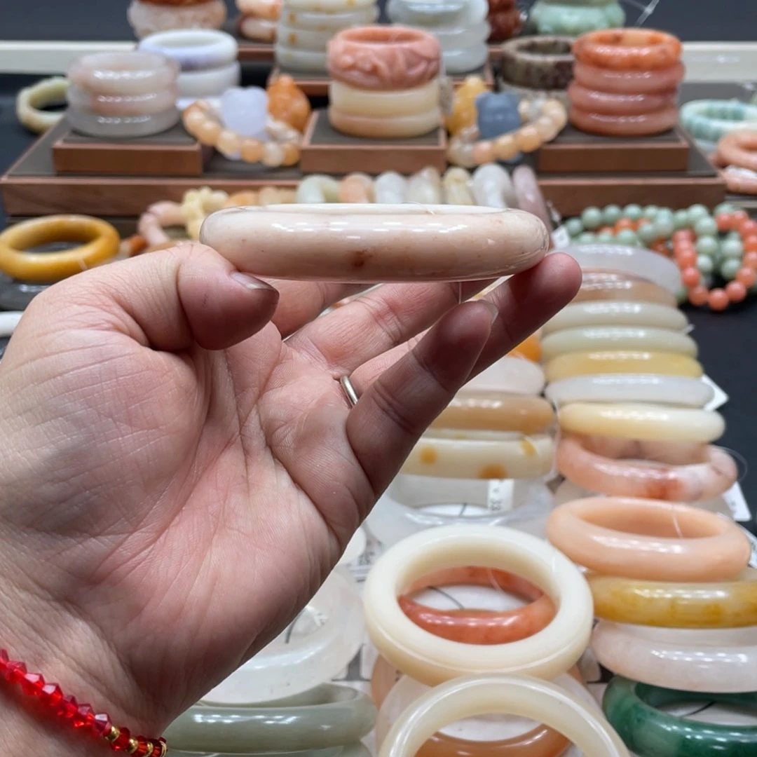 石英质玉手镯未镶嵌R****华