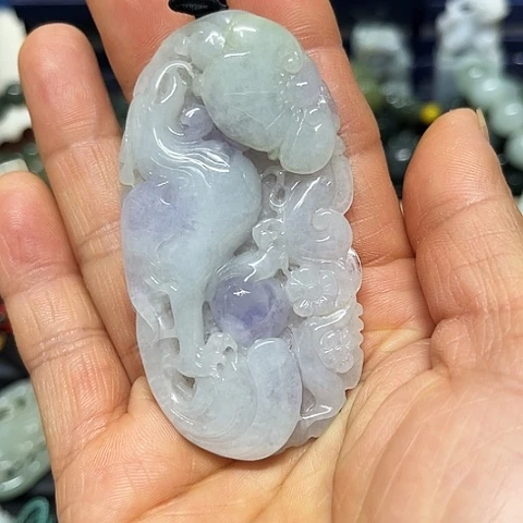 翡翠未镶嵌颈饰挂件