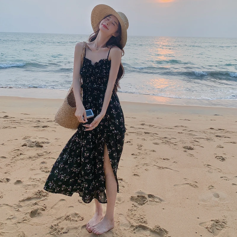 港风复古chic黑色碎花吊带连衣裙女夏季小个子木耳边开叉雪纺裙子