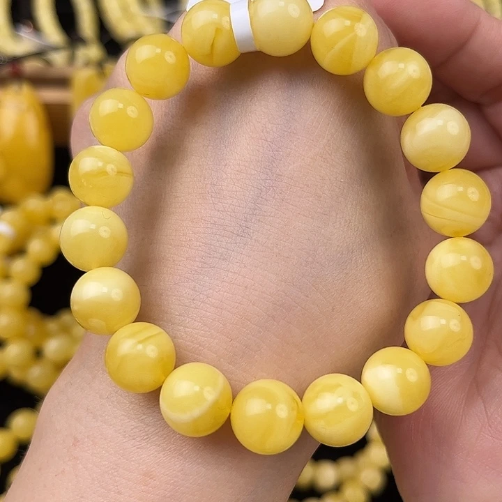 琥珀未镶嵌颈饰琥珀