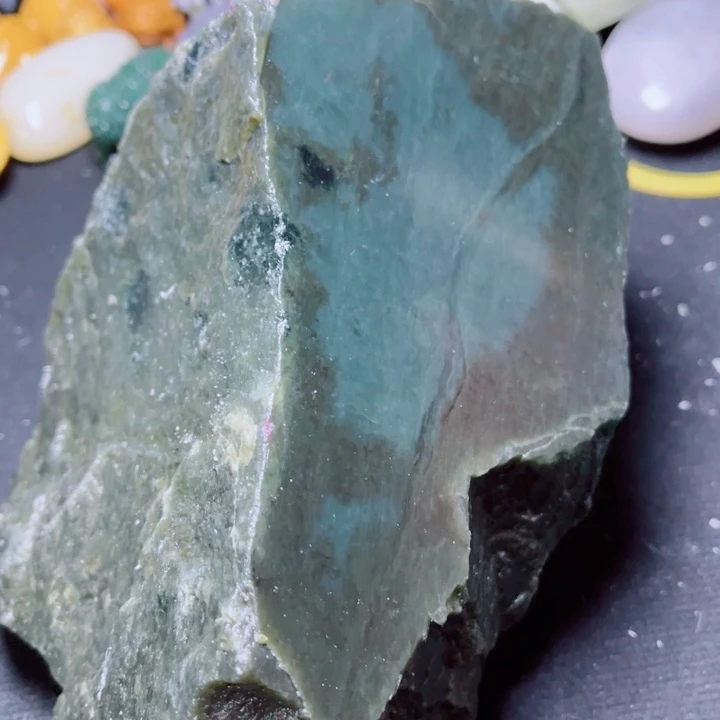 和田玉（糖玉）未镶嵌珠宝奇石