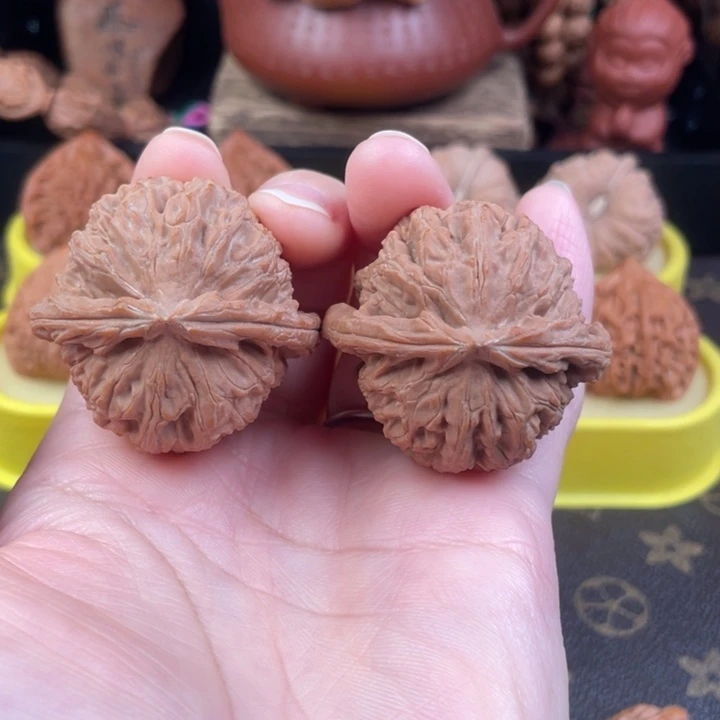 吊坠文玩核桃三角白43