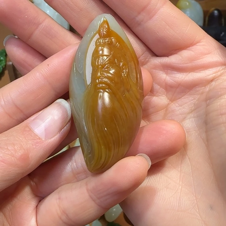 小***）和田玉未镶嵌颈饰