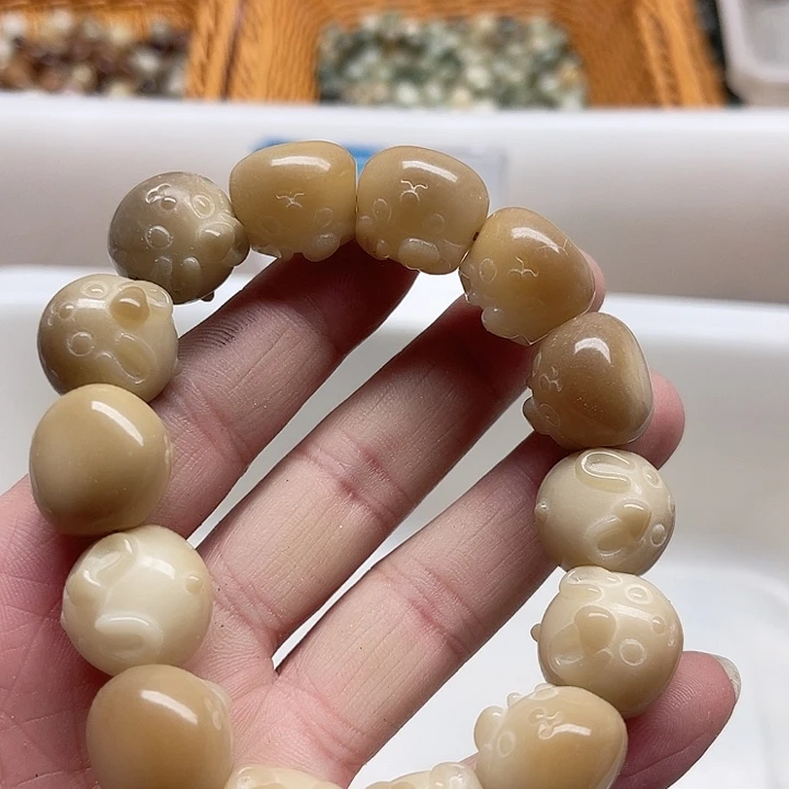 白玉菩提吊坠*‍***瑕疵18胖丁手串