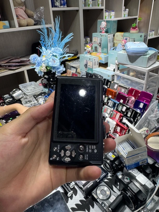 9新  高级黑的松下LX3