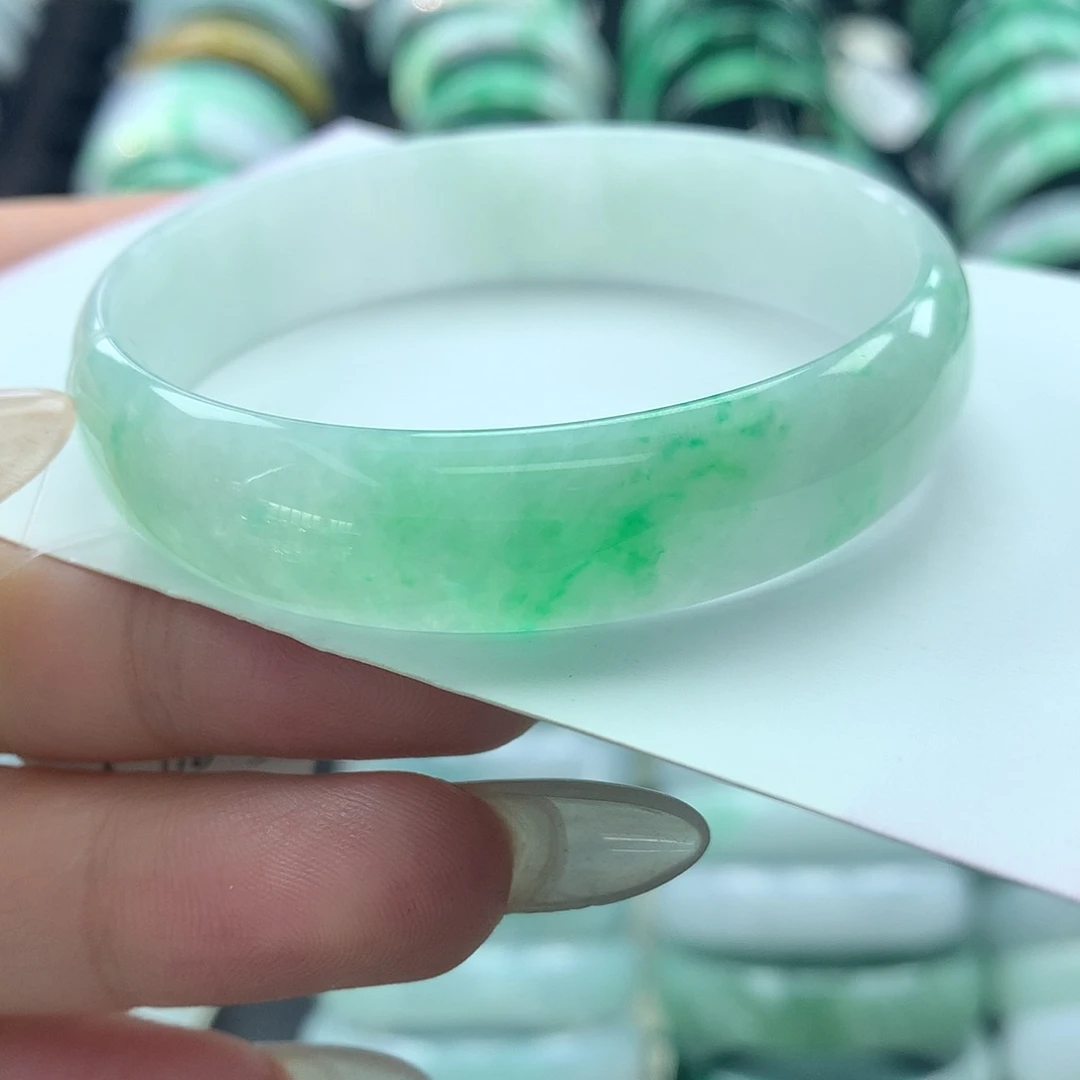 未镶嵌手镯翡翠公主