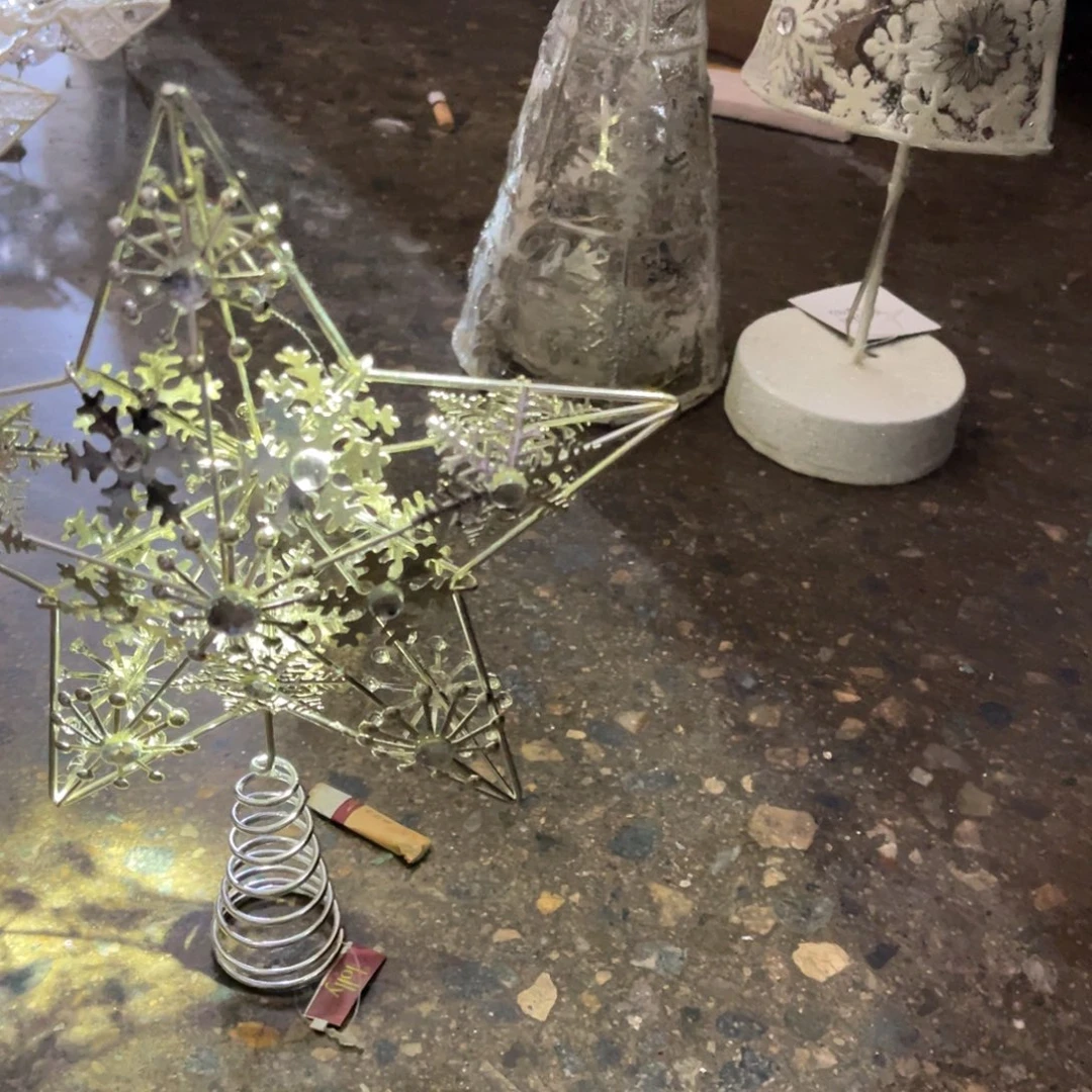 何***球有机玻璃摆件等各种工具