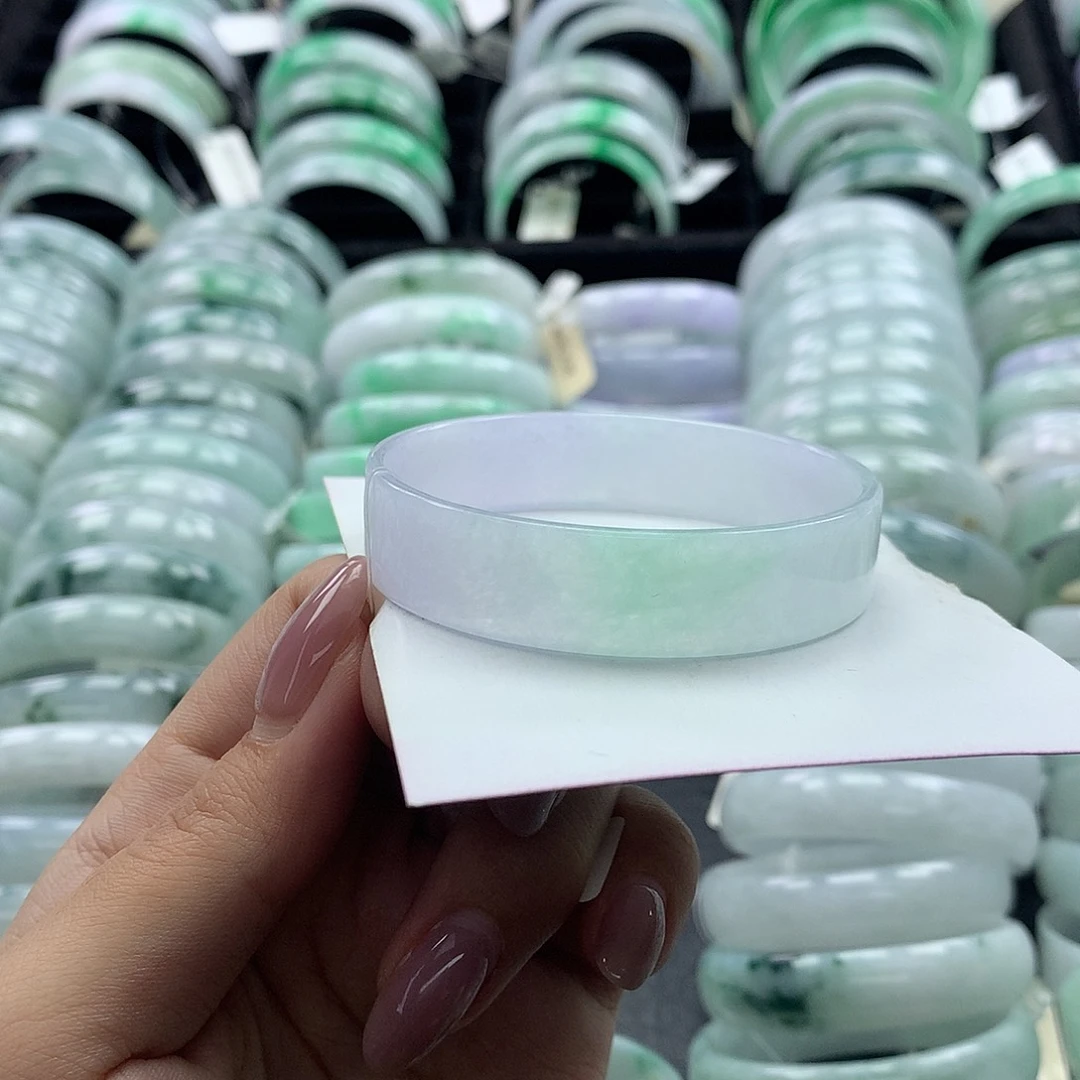 未镶嵌手镯翡翠公主