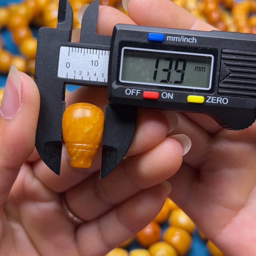 未镶嵌吊坠(不含链)蜜蜡